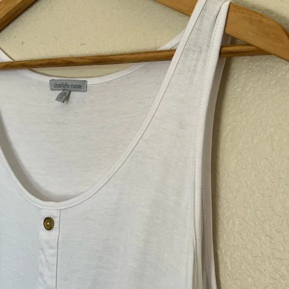 Charlotte Russe | White Tie-Front Gold Button Tank - Picture 3 of 8